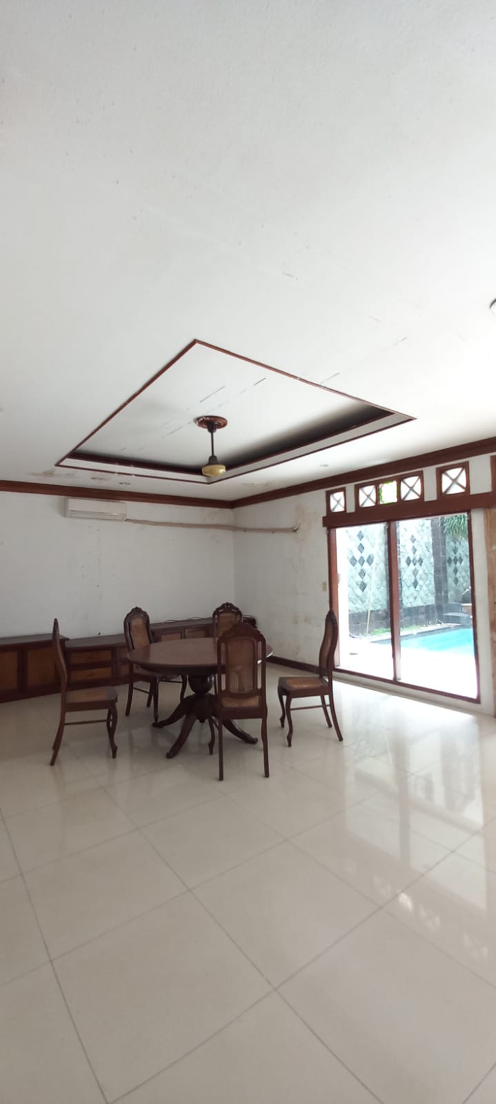 Rumah di Simprug, Jalan Besar, Dekat Senayan City