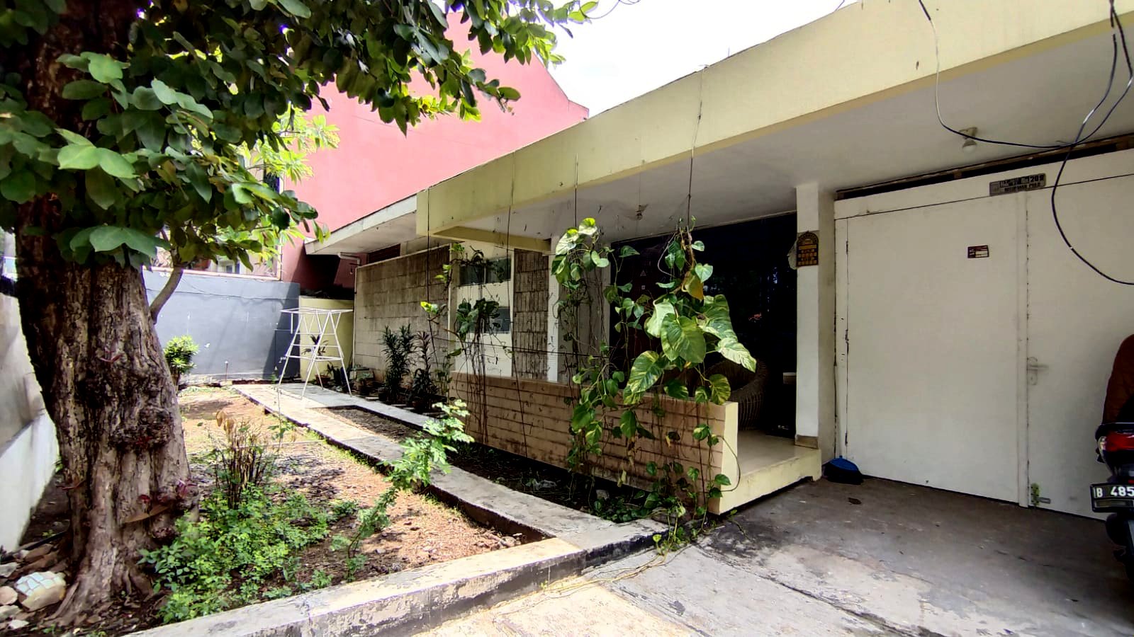 Rumah Lama area Kramat Pela