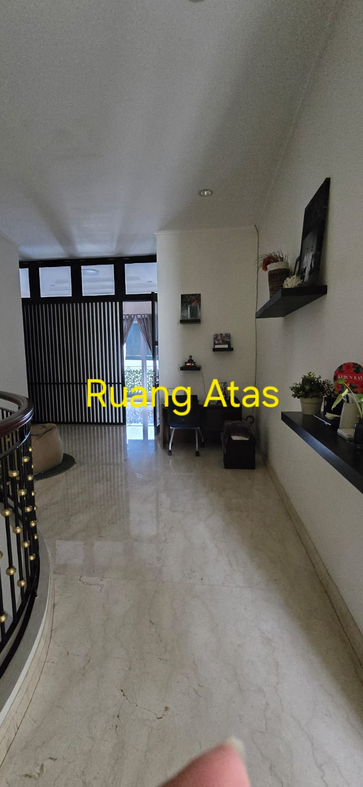 Rumah 2 Lantai di Kebayoran Baru