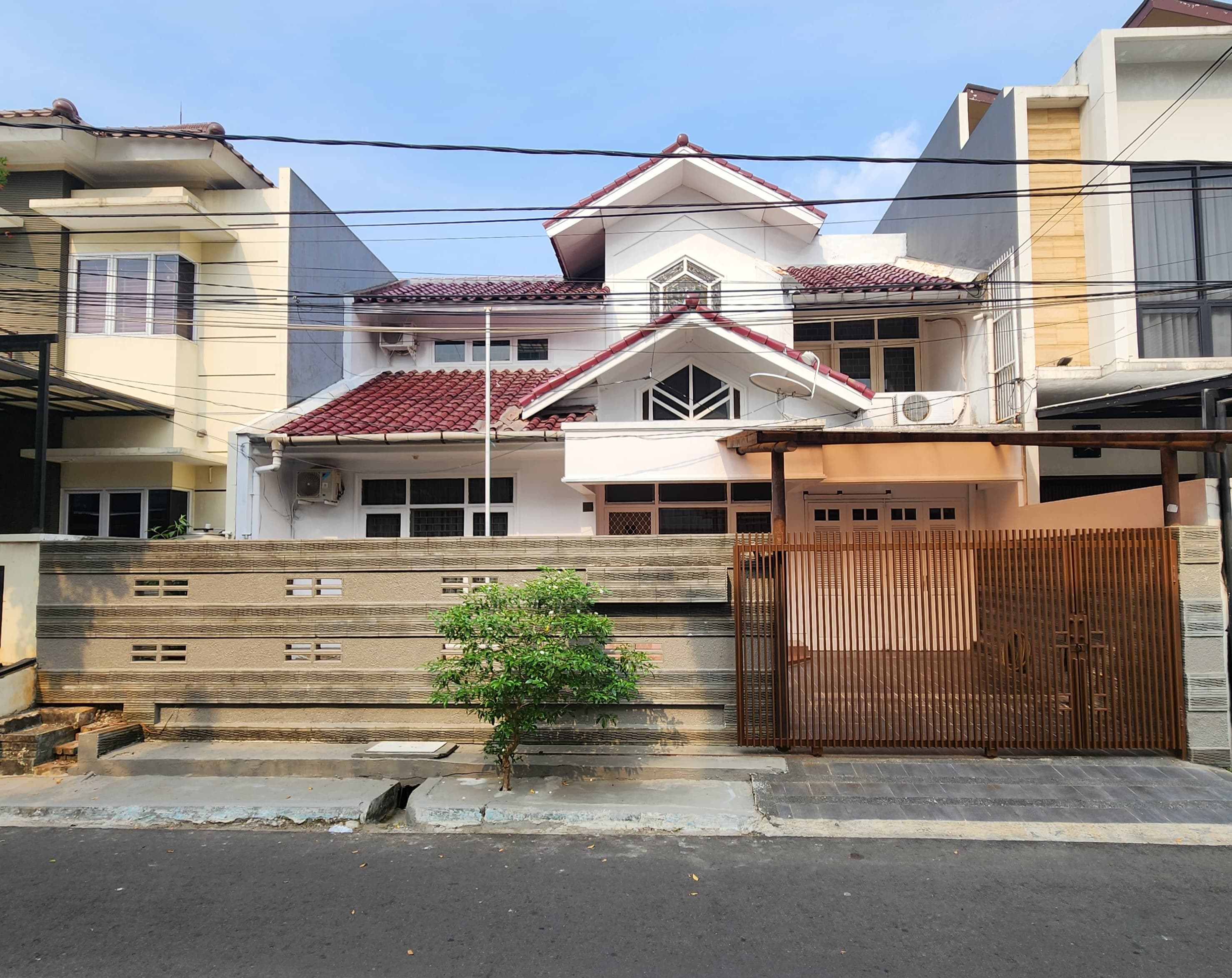 Rumah Full Furnished di Pondok Indah, Dekat PIM