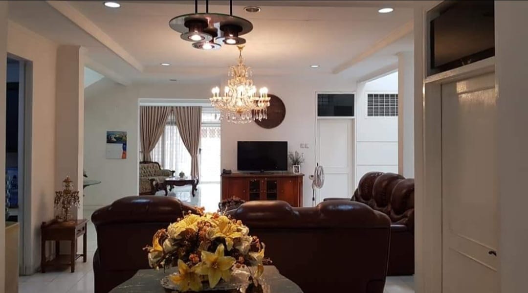 Rumah Full Furnished di Pondok Indah, Dekat PIM