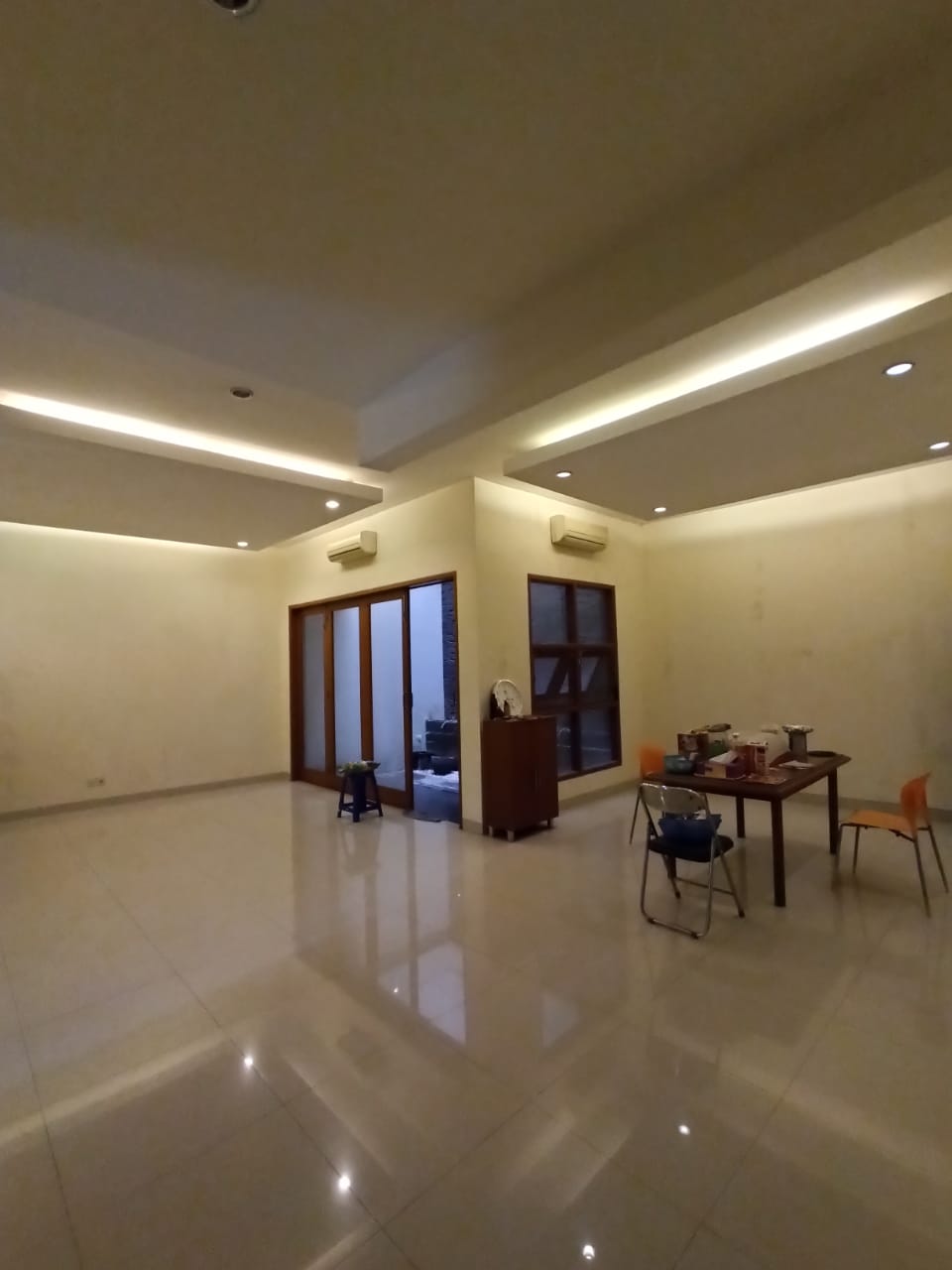 Dijual Rumah 2 Lantai di Pondok Indah