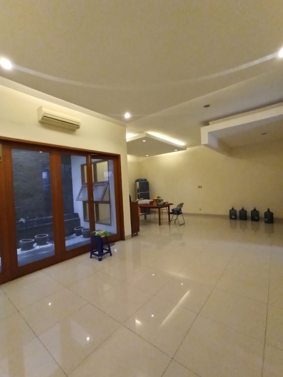 Dijual Rumah 2 Lantai di Pondok Indah