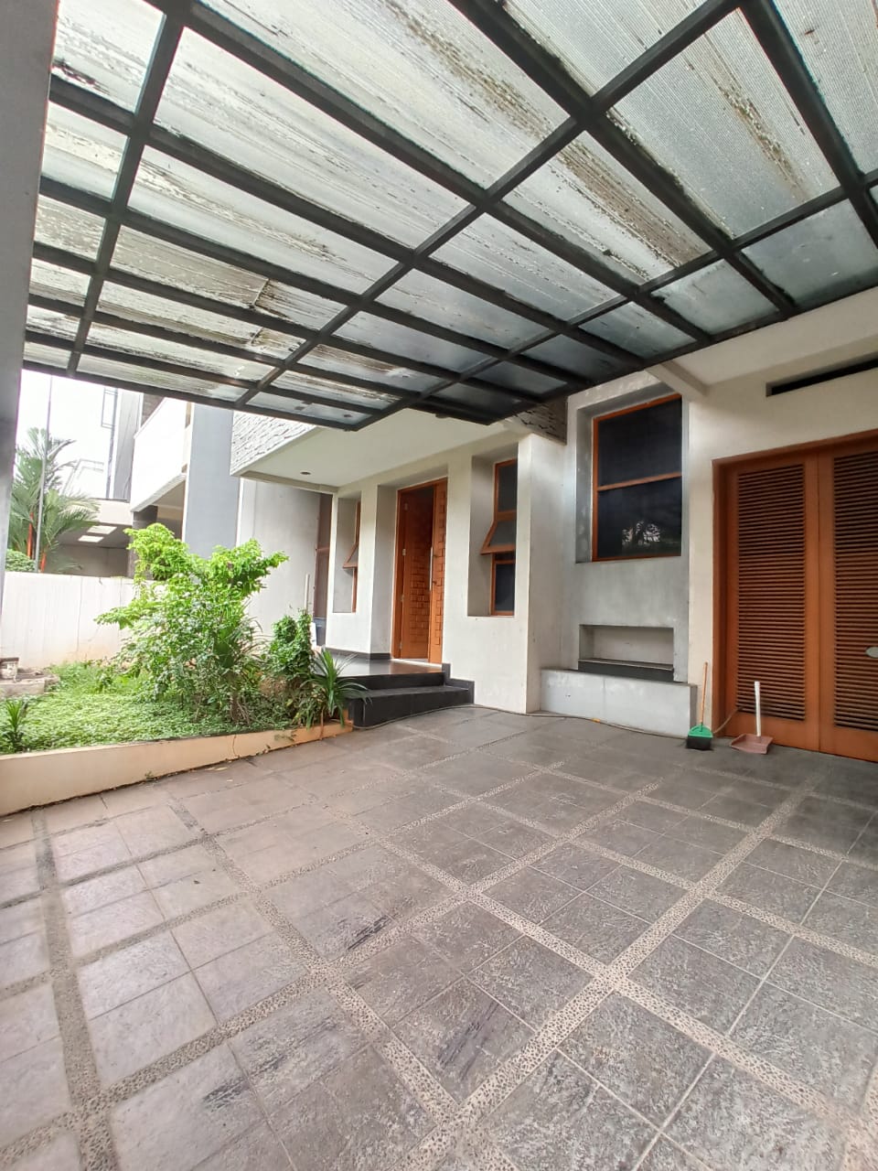 Dijual Rumah 2 Lantai di Pondok Indah