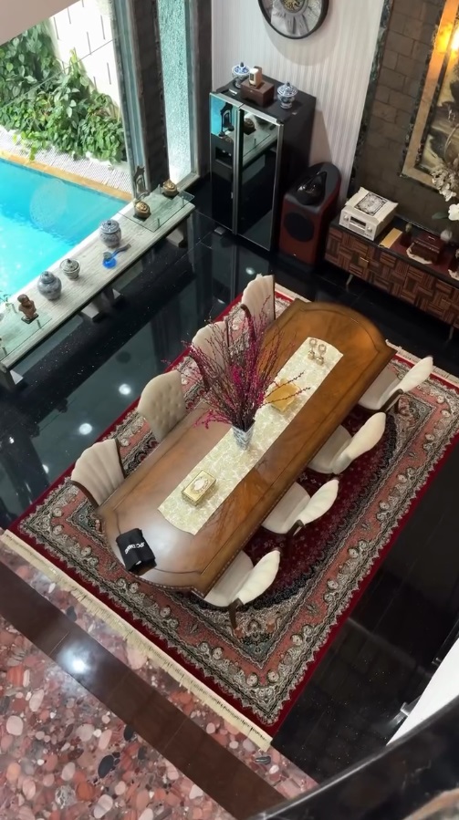 Rumah Mewah Furnised, Bernuansa Tropis Resort Bali. Ada Ruangan Fitness, Ada Pool