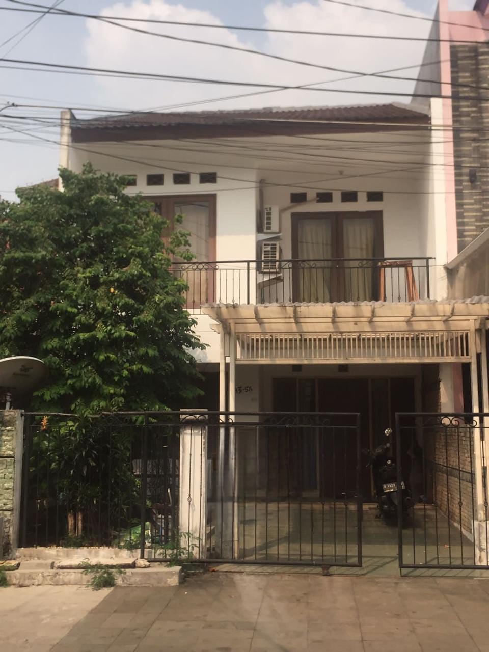 Rumah 2 Lantai di Lebak Bulus, Dalam Komplek, Jalan 2 Mobil