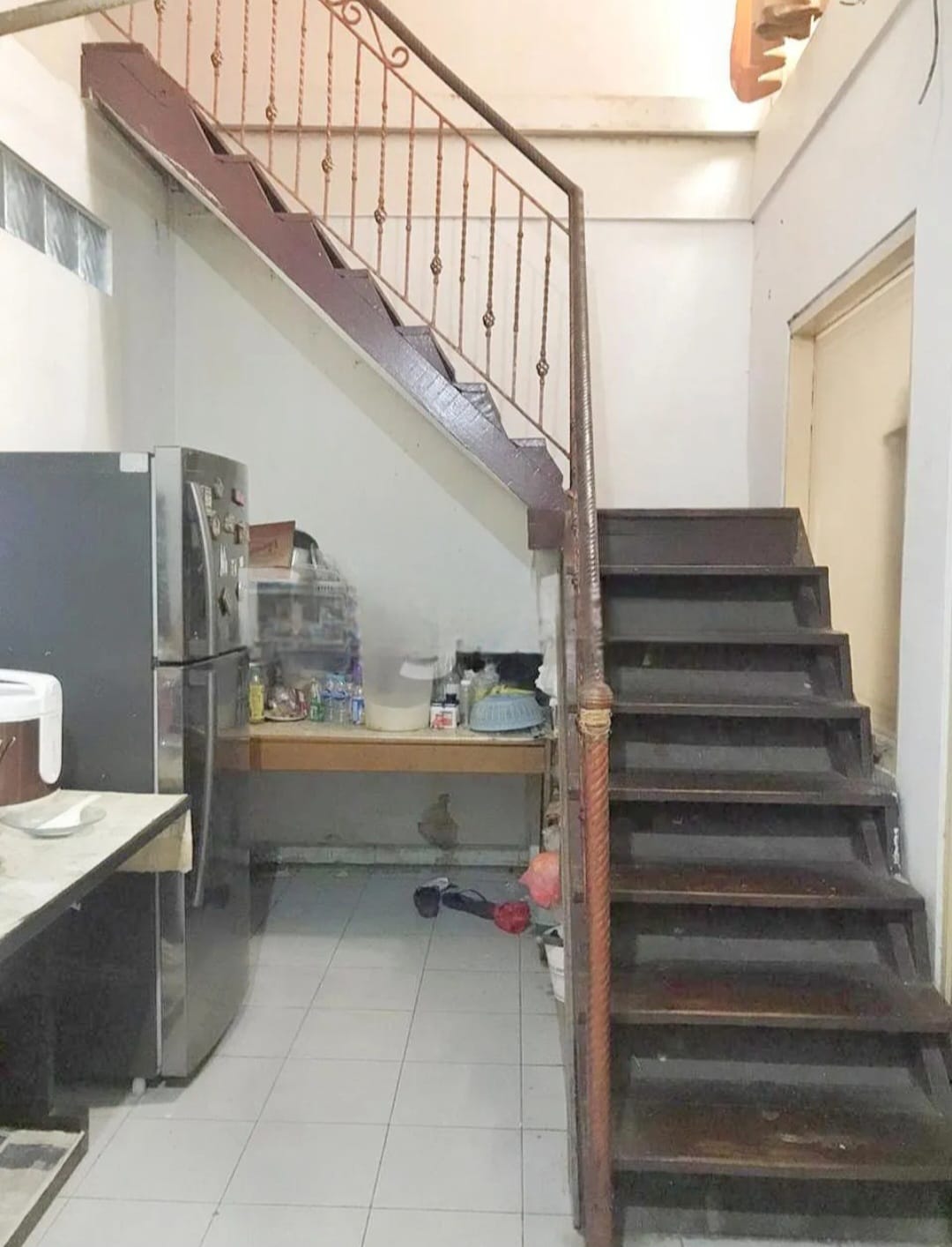 Rumah 2 Lantai di Lebak Bulus, Dalam Komplek, Jalan 2 Mobil