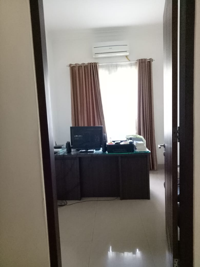 Rumah 2 Lantai di De Latinos BSD, Ada Water Heater Solahart