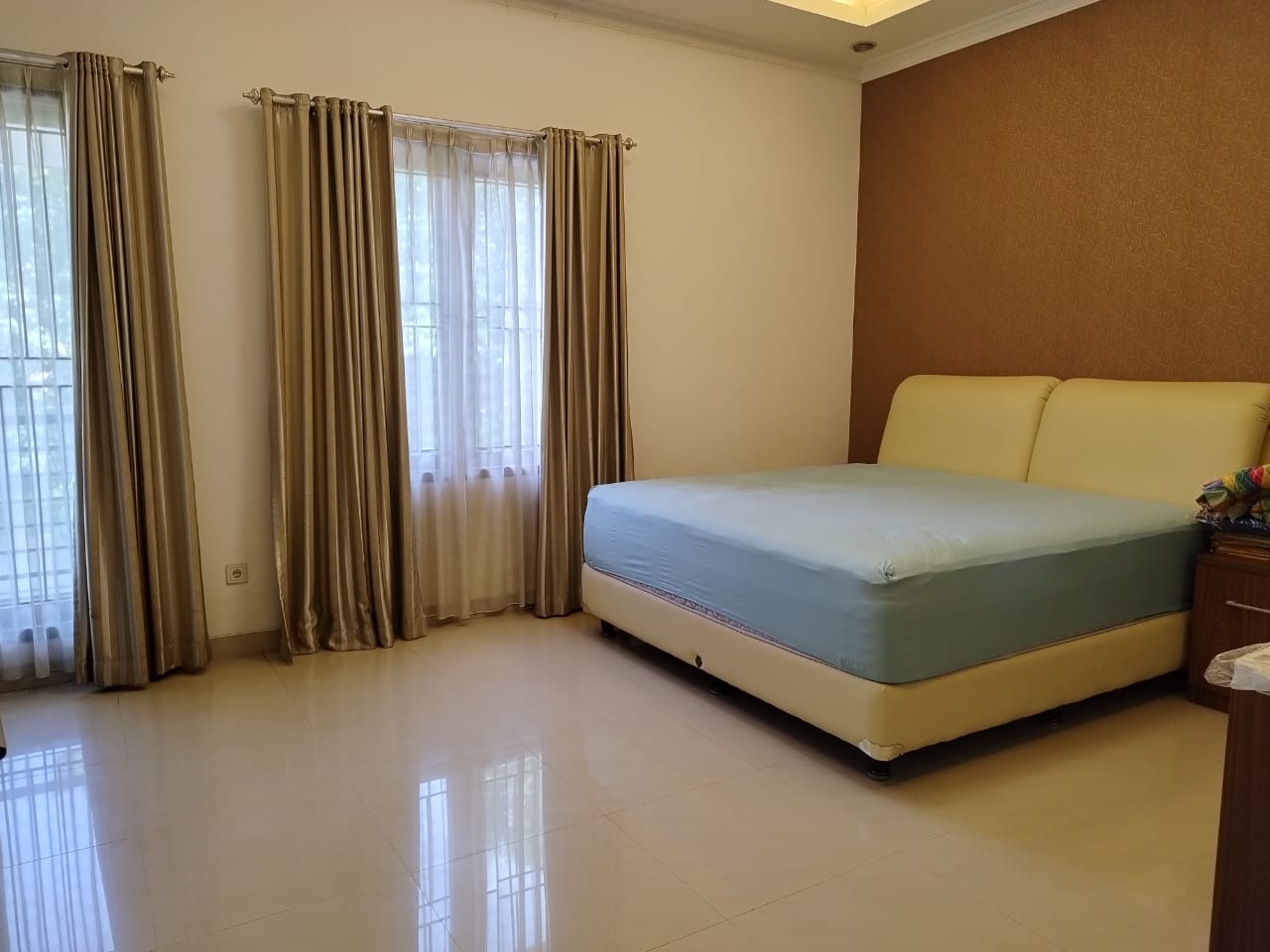 Rumah 2 Lantai di De Latinos BSD, Ada Water Heater Solahart