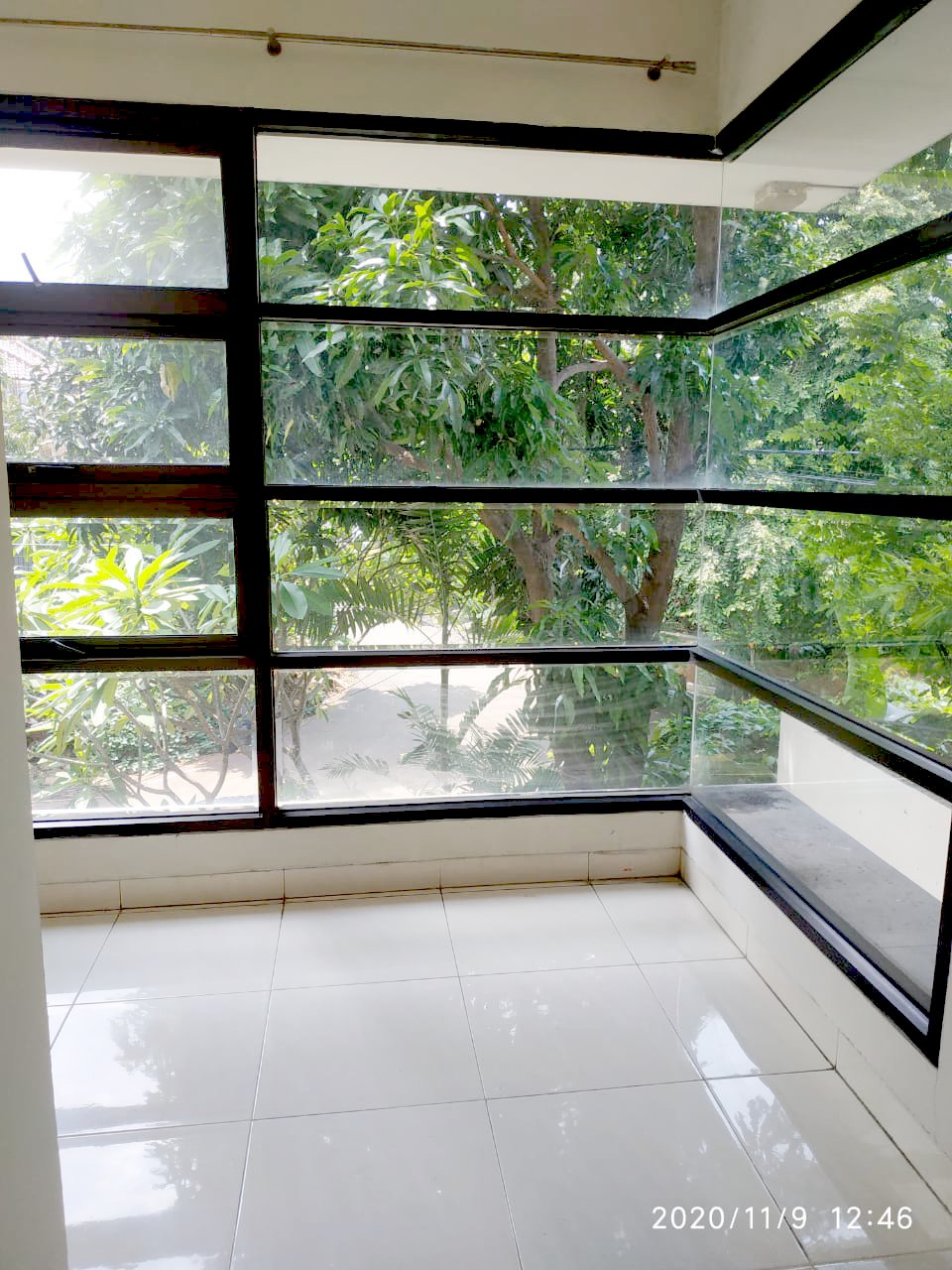 Rumah Sewa Semi Furnished Dekat Blok M, Bisa Kantor