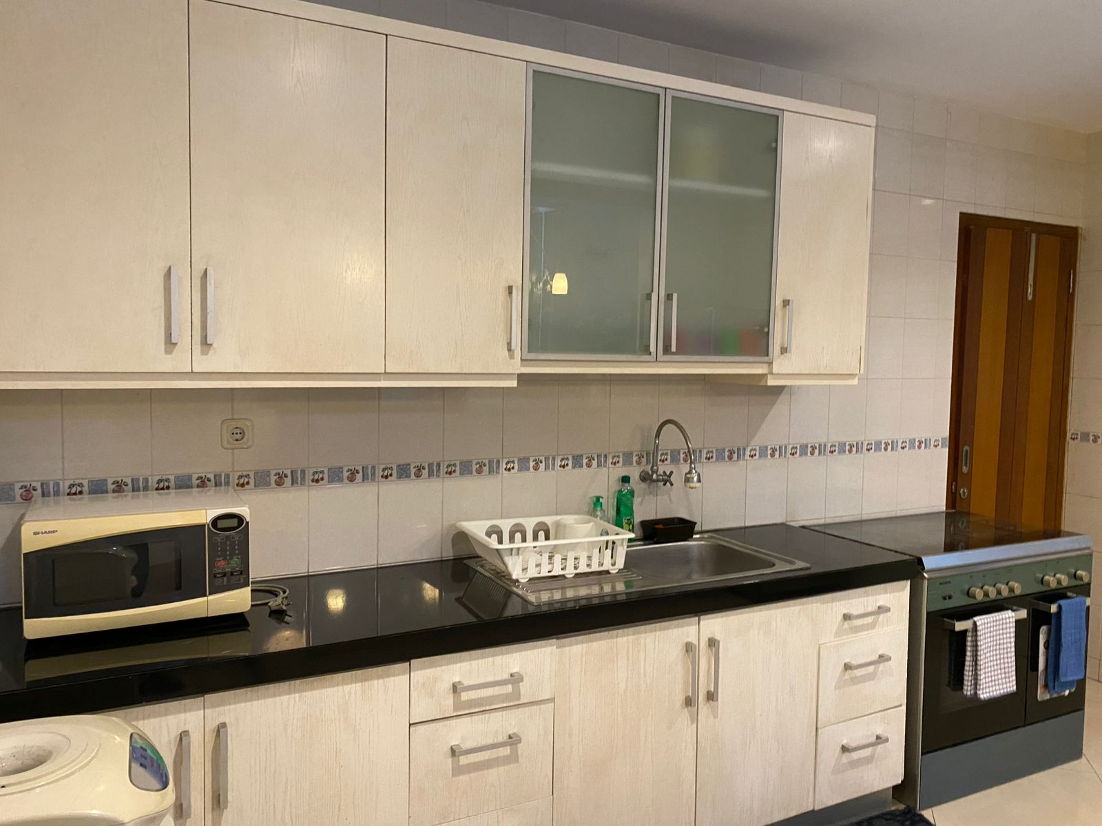 Rumah Sewa Semi Furnished Dekat Wijaya. Ada Kolam Renang