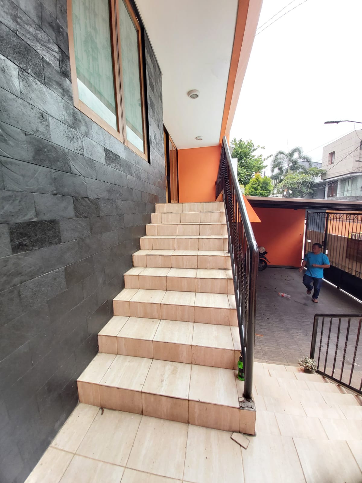 Rumah 3 Lantai di Pondok Indah, 3 Kamar Tidur
