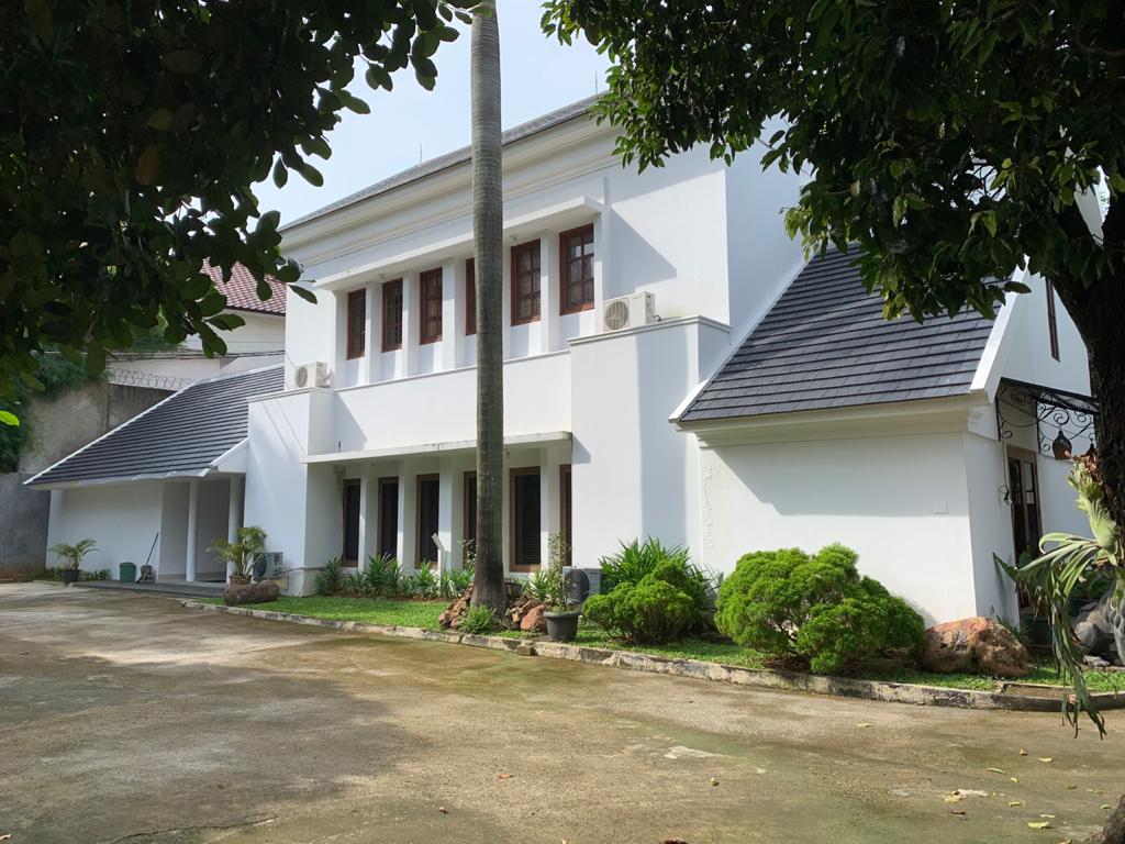 Rumah di Kebayoran Baru