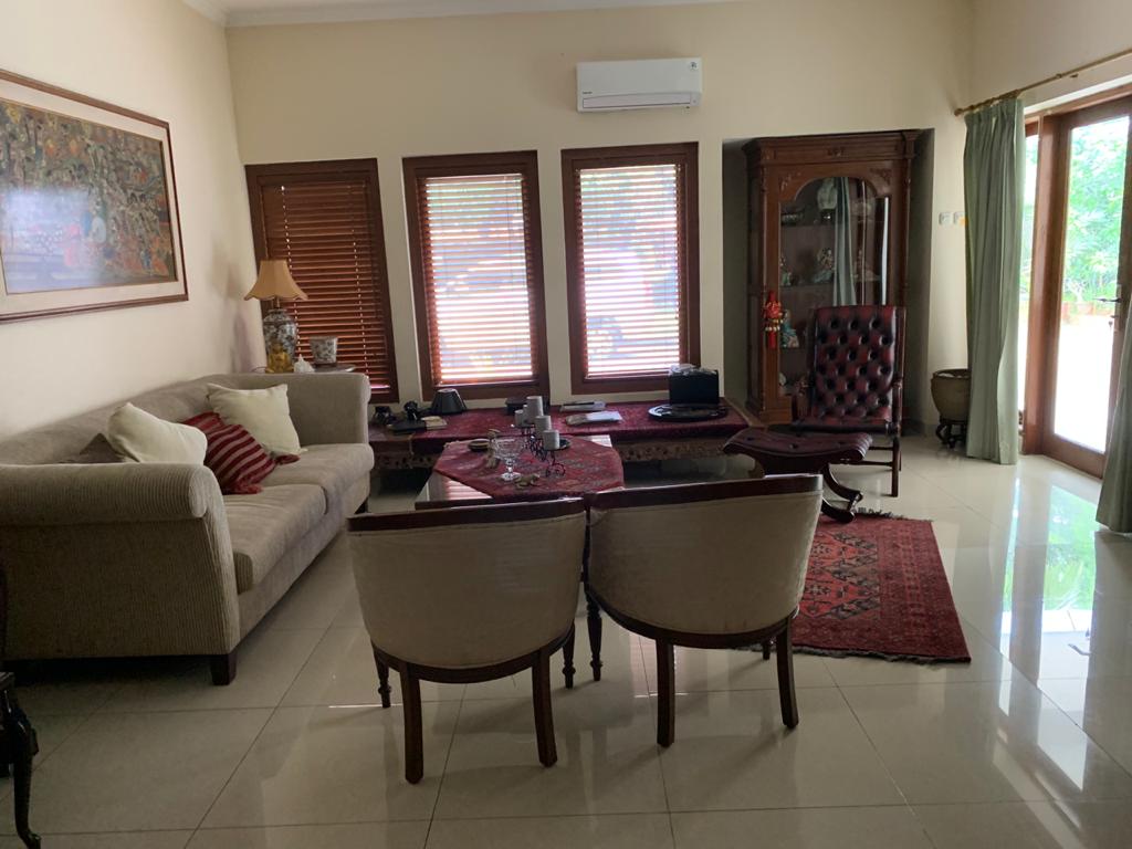 Rumah di Kebayoran Baru