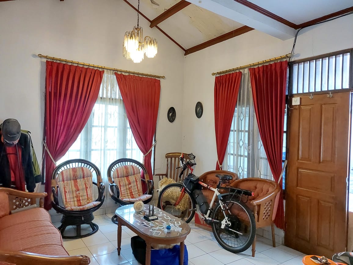 Rumah Induk 3 KT + Kost 4 Kamar Tidur Kamar Mandi Dalam Area Radio Dalam 