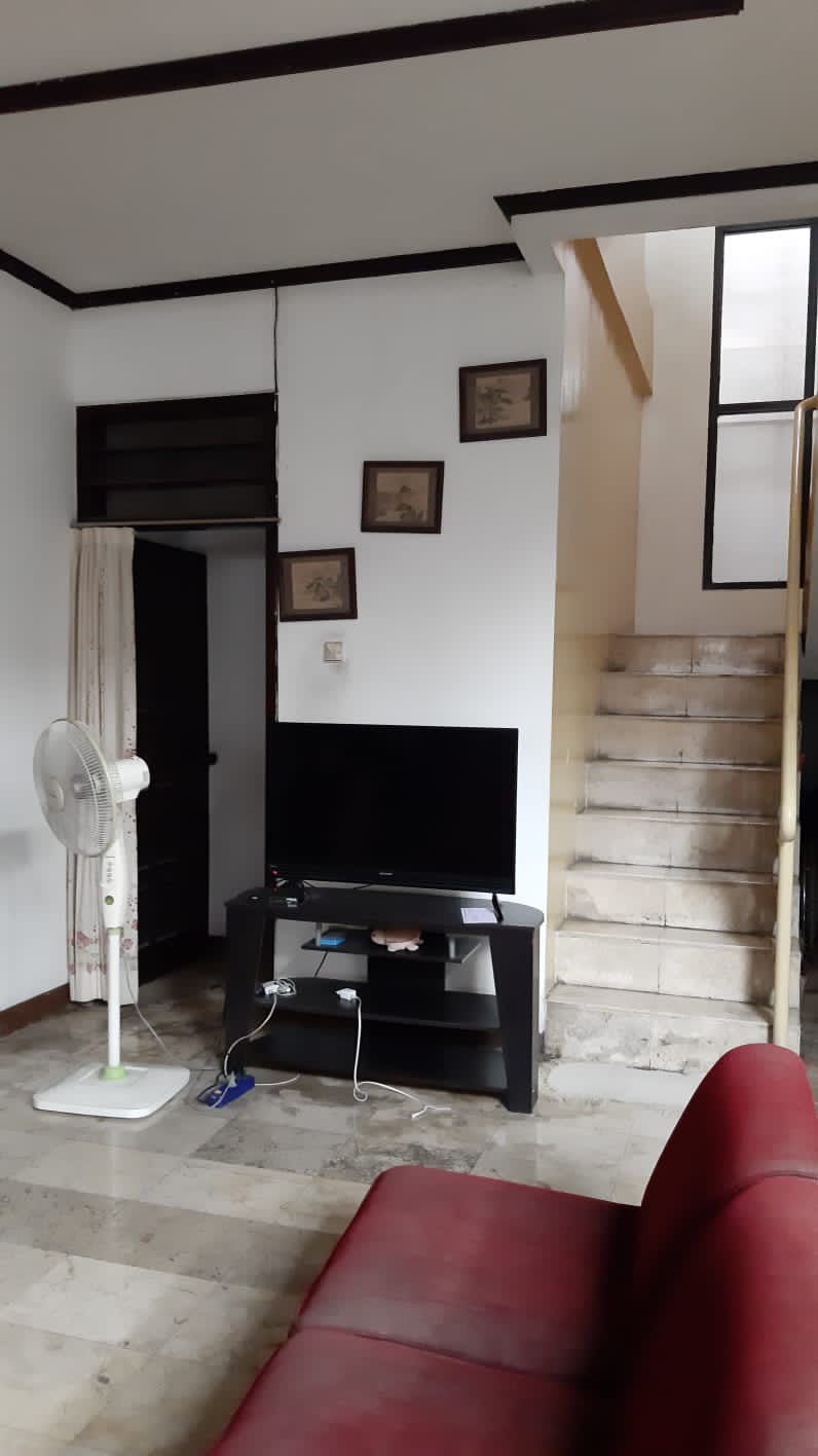 Rumah 2 Lantai Area Petogogan - Dekat MRT Blok A