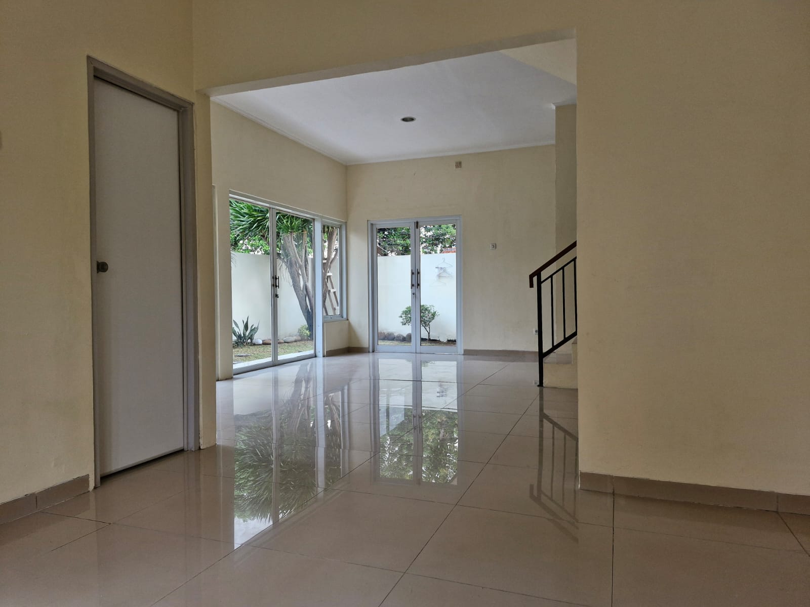 Brand New 2 Lantai di Andara, Dalam Cluster, Sangat Dekat dengan Gerbang Tol Andara 
