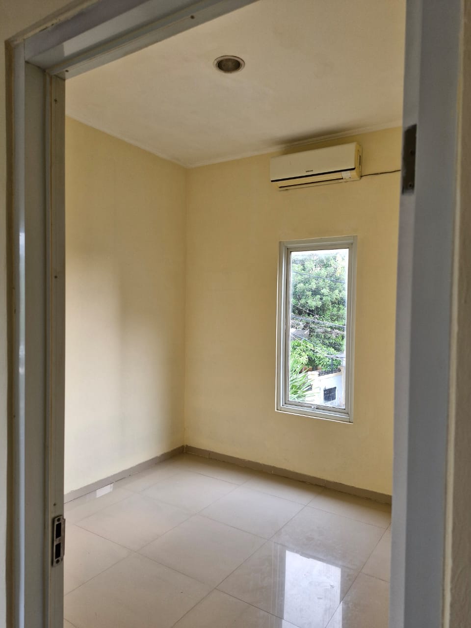 Brand New 2 Lantai di Andara, Dalam Cluster, Sangat Dekat dengan Gerbang Tol Andara 