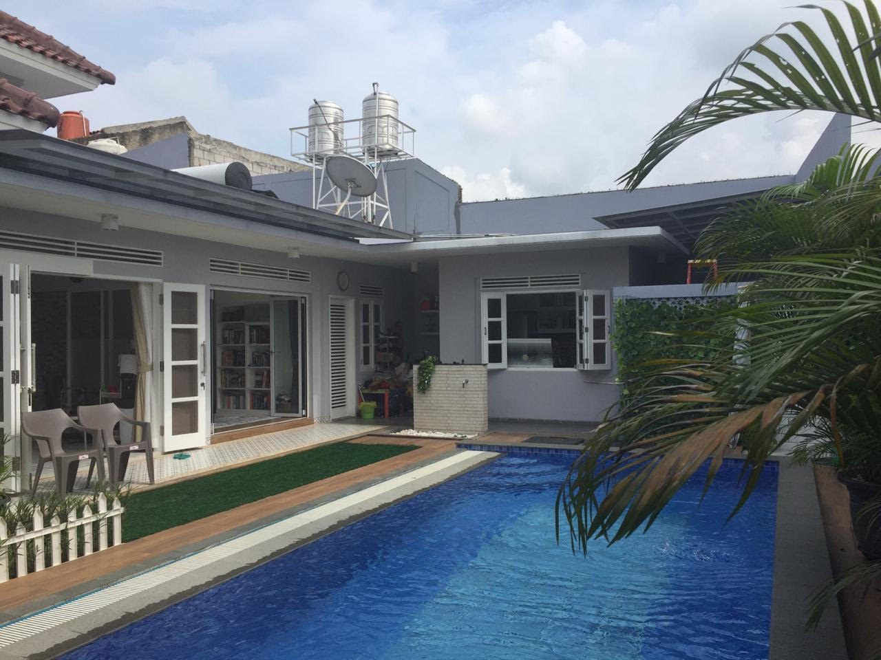 Rumah Di Pondok  Labu. Dekat Pintu Tol Andara-Bango. Bebas Banjir. Ada Pool