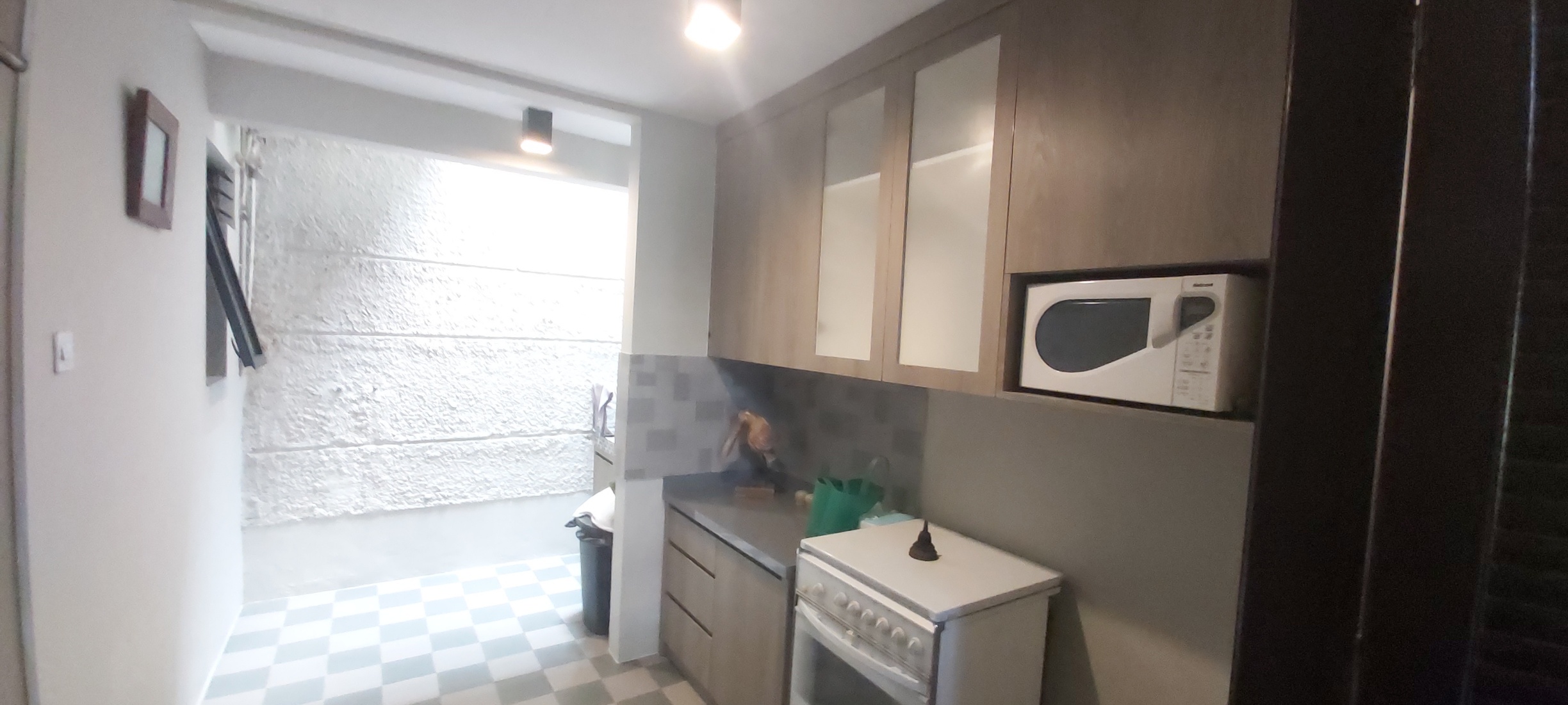 Rumah 2 Lantai di Pondok Indah, Bisa Jalan Kaki ke PIM. Ada Gudang