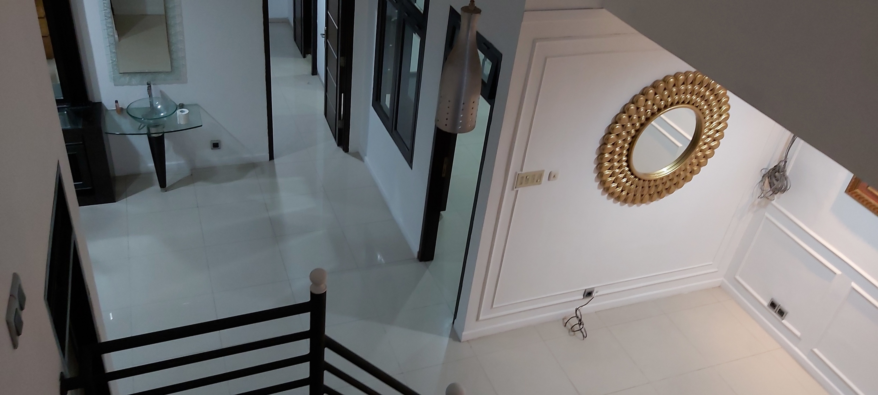 Rumah di Pondok Indah-2 Lantai, Dekat Pondok Indah Mal, Siap Huni