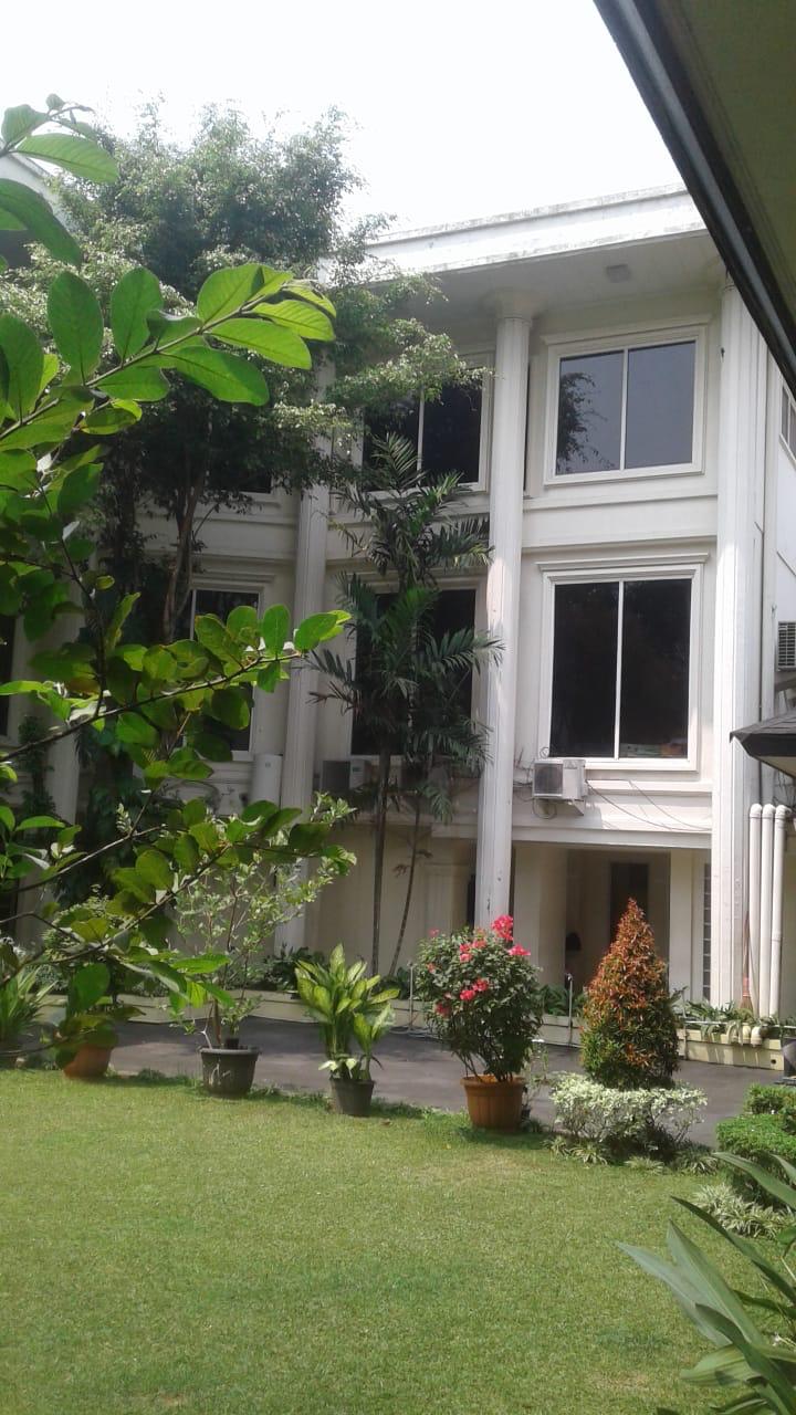 Rumah Area Menteng, Cocok untuk Kantor dan Kedutaan