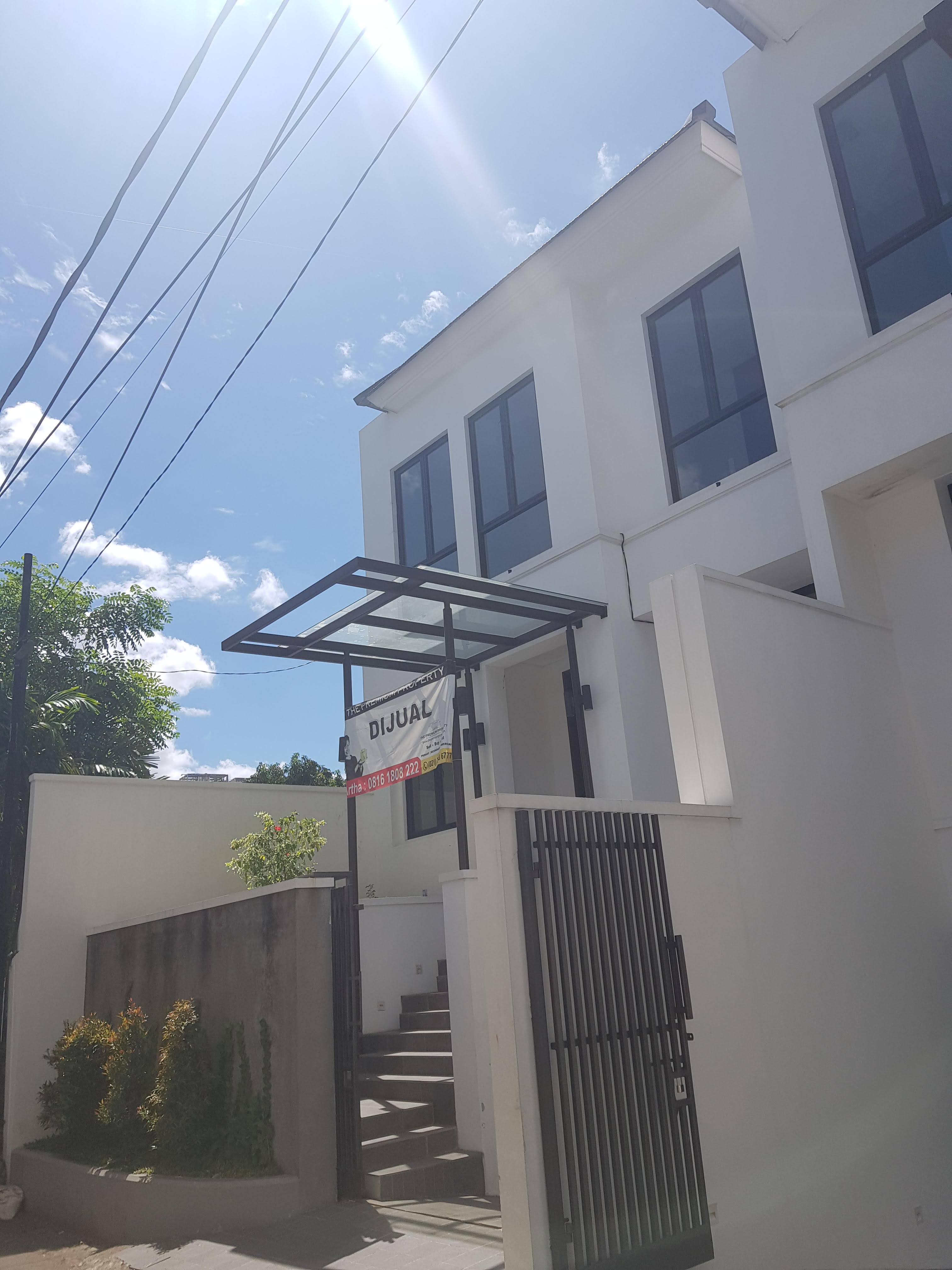 Turun Harga! Rumah Murah, Baru, Siap Huni di Permata Hijau - Rancangan Arsitek Top