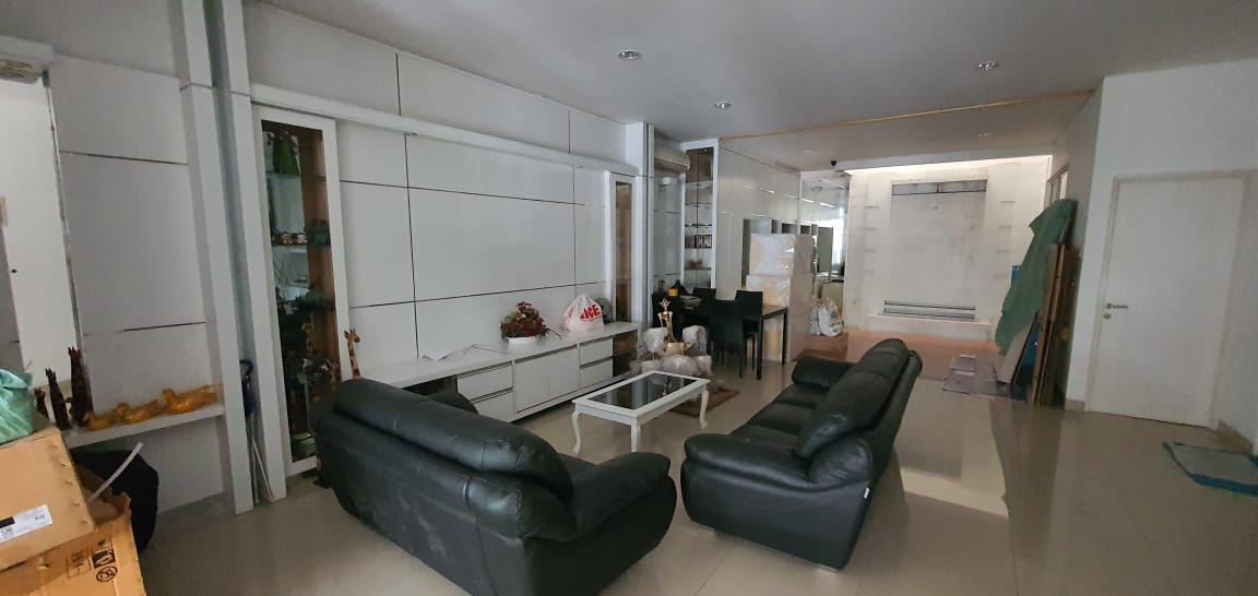 Rumah Dalam Cluster Jalan Deplu Raya,Tenang Dan Asri, Semi Furnish, Ada Club House Dan Pool 