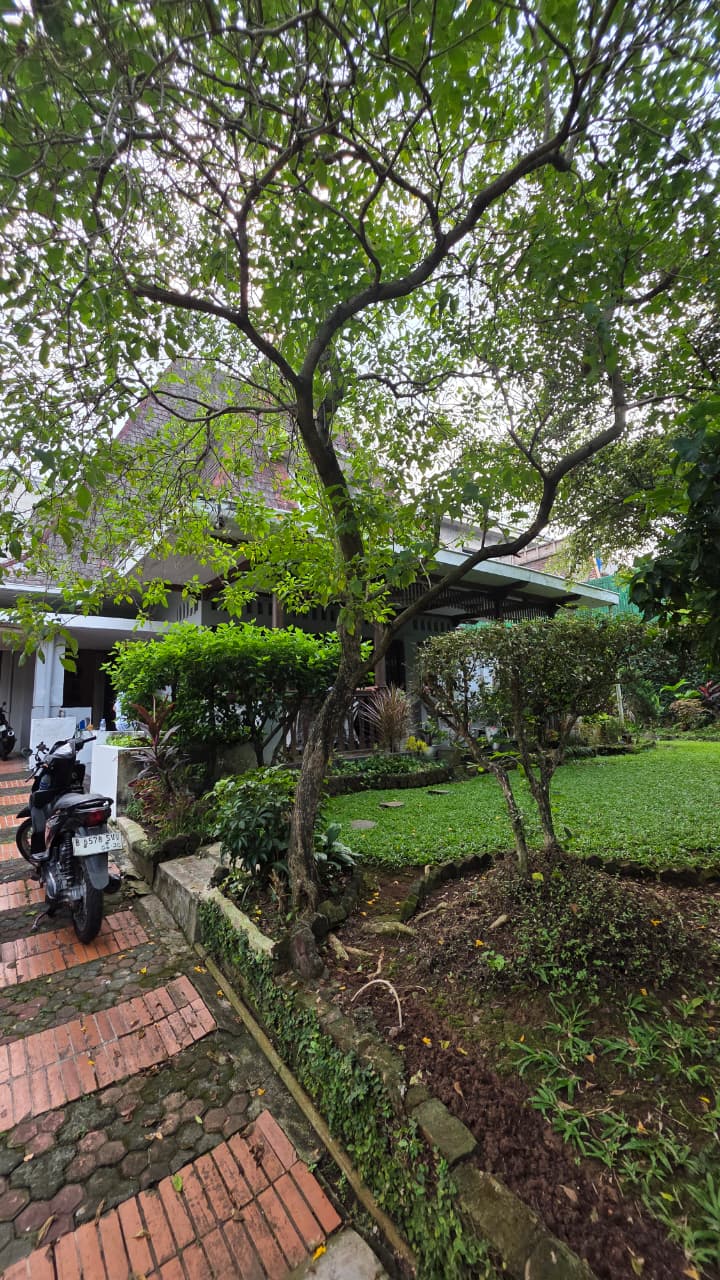 Hitung Tanah Saja! LT 970 m² di Kawasan Prestisius Menteng
