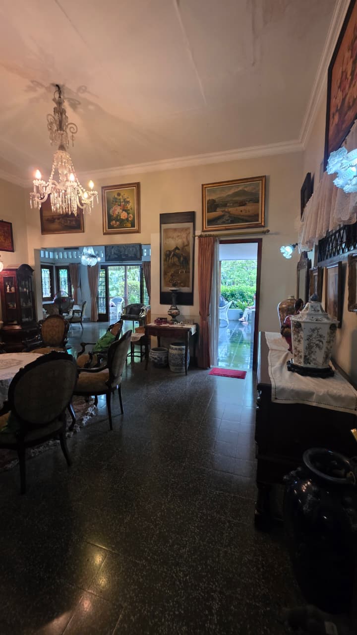 Hitung Tanah Saja! LT 970 m² di Kawasan Prestisius Menteng
