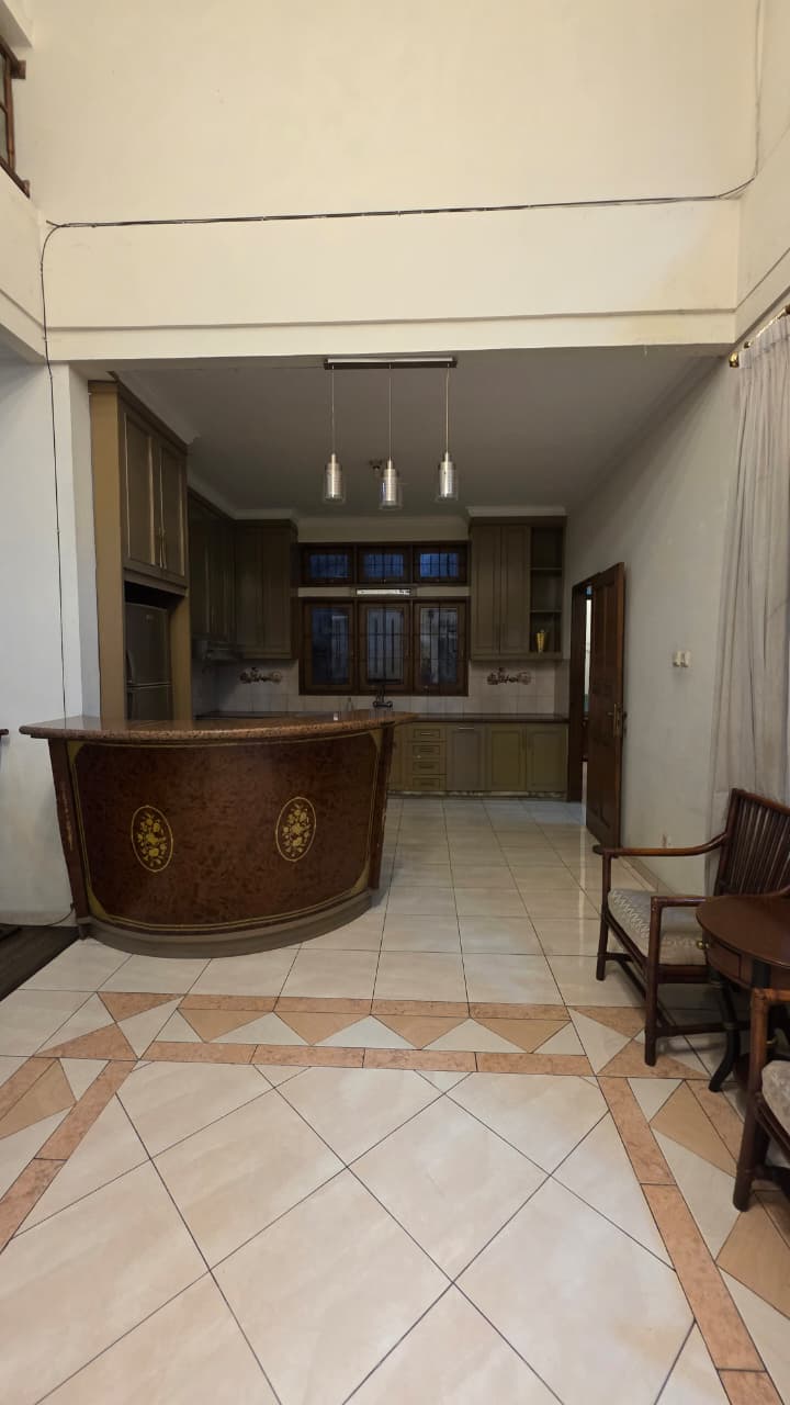 Hunian Premium Dekat SCBD & Senayan Posisi Hook LT 490 m²