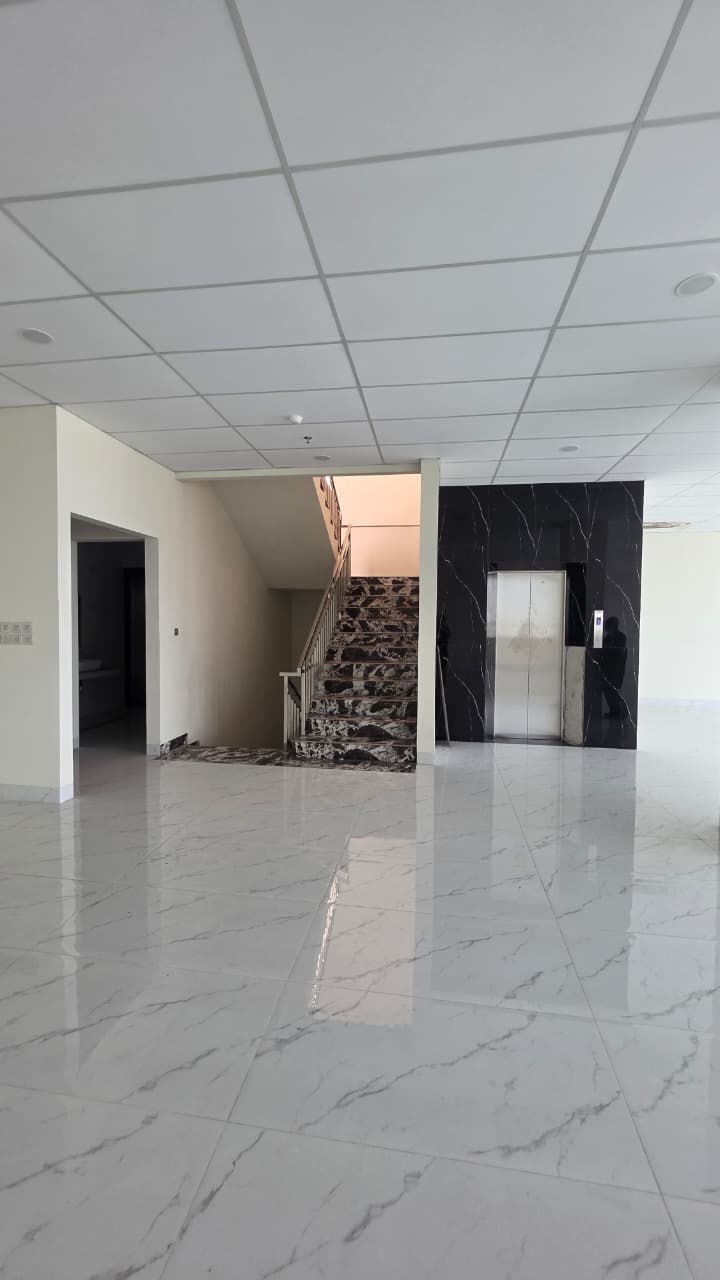 Gedung Kantor Baru 3.500 m² di Menteng, LT 1.075 m², Dekat Sarinah & CBD Jakarta Pusat