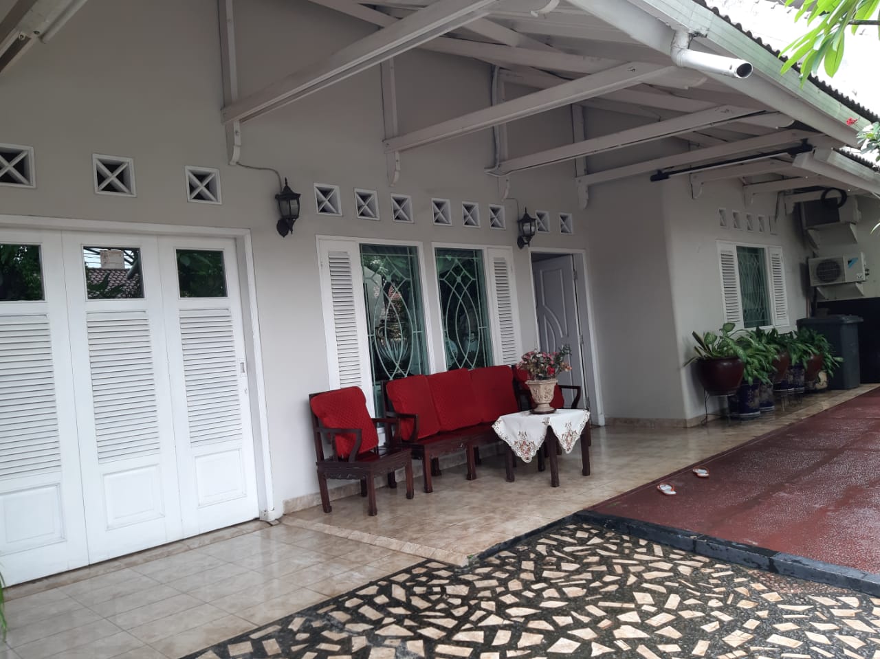 Rumah Lama 2 Lantai di Tebet Barat