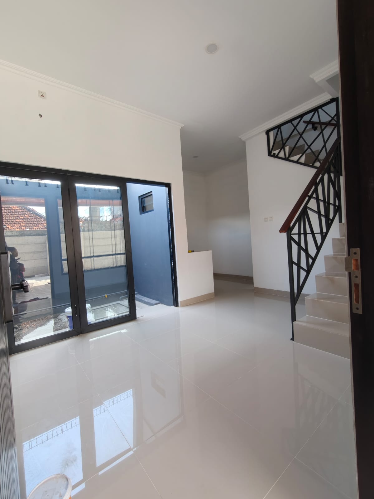 Rumah Mungil 3Lt Brand New Siap Huni Dalam Cluster Kecil di Radio Dalam, Dekat ke MRT