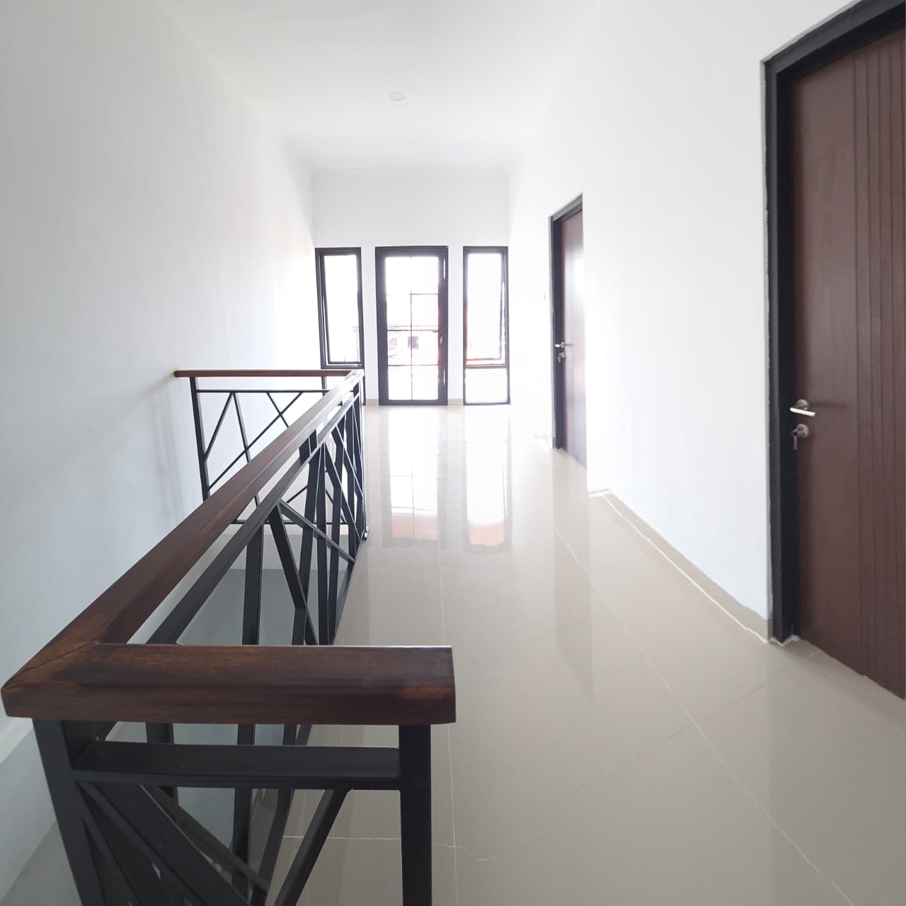 Rumah Mungil 3Lt Brand New Siap Huni Dalam Cluster Kecil di Radio Dalam, Dekat ke MRT
