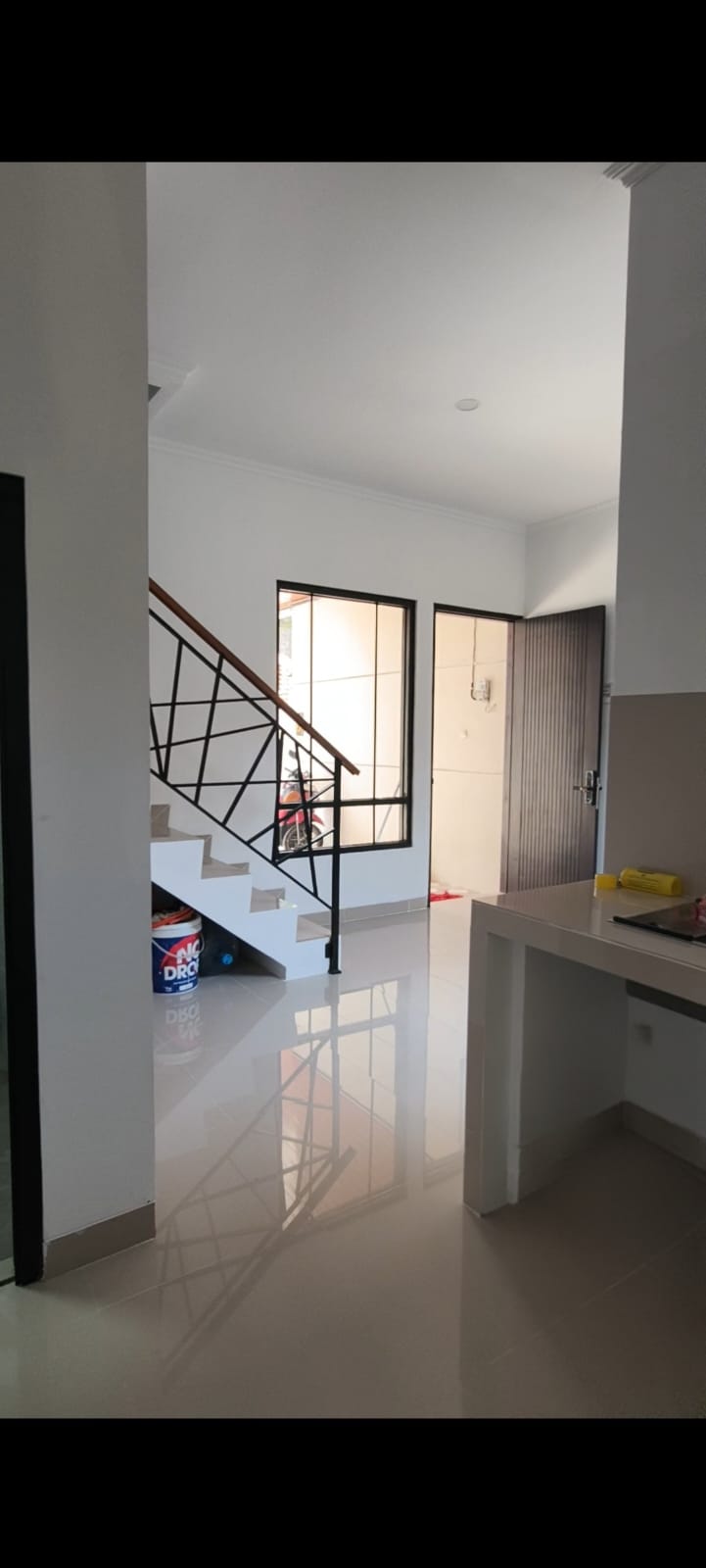 Rumah Mungil 3Lt Brand New Siap Huni Dalam Cluster Kecil di Radio Dalam, Dekat ke MRT
