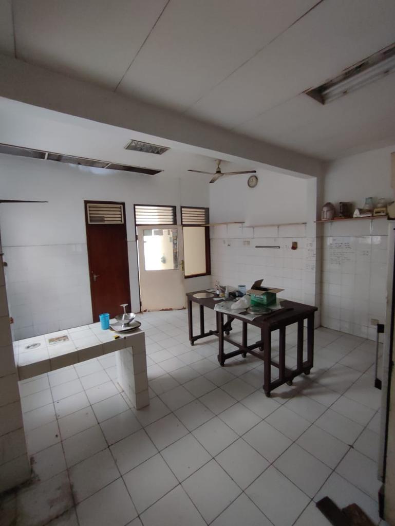 Rumah Hitung Tanah di Kebayoran Baru. Dekat Blok M