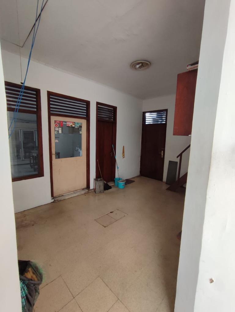 Rumah Hitung Tanah di Kebayoran Baru. Dekat Blok M