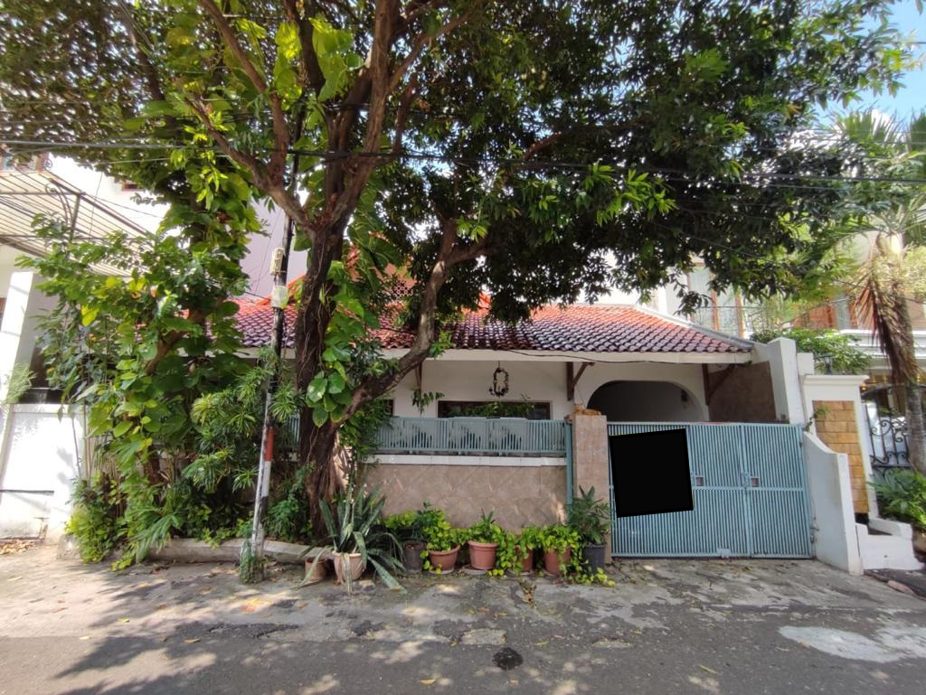 Rumah Hitung Tanah di Kebayoran Baru. Dekat Blok M