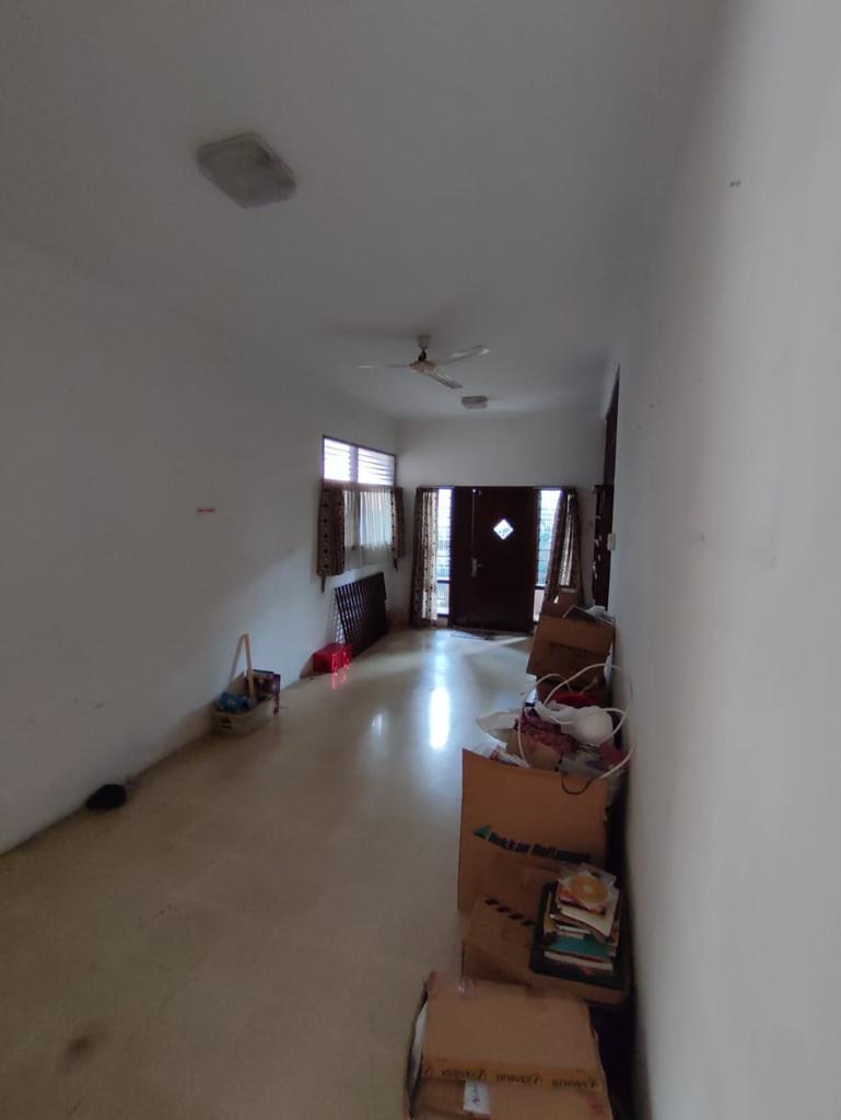 Rumah Hitung Tanah di Kebayoran Baru. Dekat Blok M
