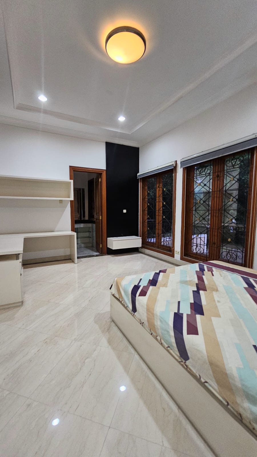 Rumah Luas 2 Lantai Ada Kolam Renang. Rumah Dijual di Kebayoran Baru Dekat Area Melawai, Wijaya, Prapanca, Iskandarsyah