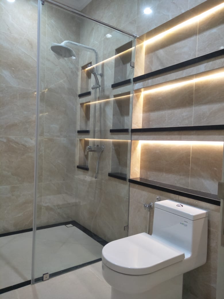 Rumah Baru Dekat Pakubuwono, Fisik 200 M2, Jalan Lebar, Tenang, Langka