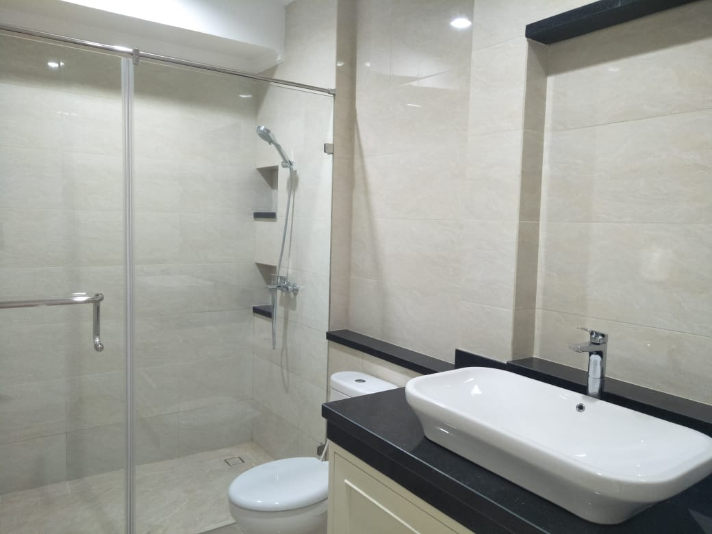 Rumah Baru Dekat Pakubuwono, Fisik 200 M2, Jalan Lebar, Tenang, Langka