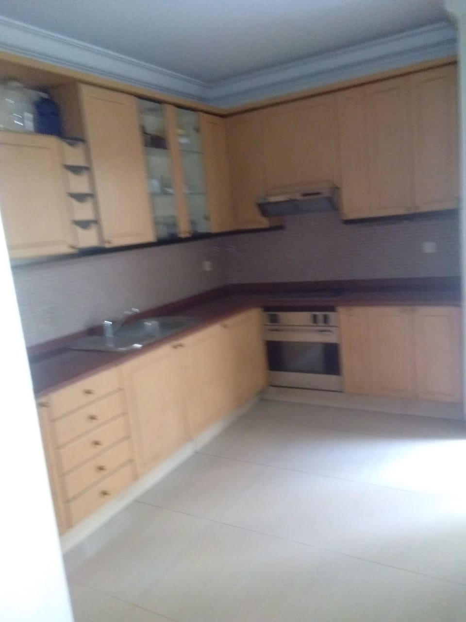 Rumah 2 Lantai Siap Huni - Dekat ke Senayan City, Area Tenang