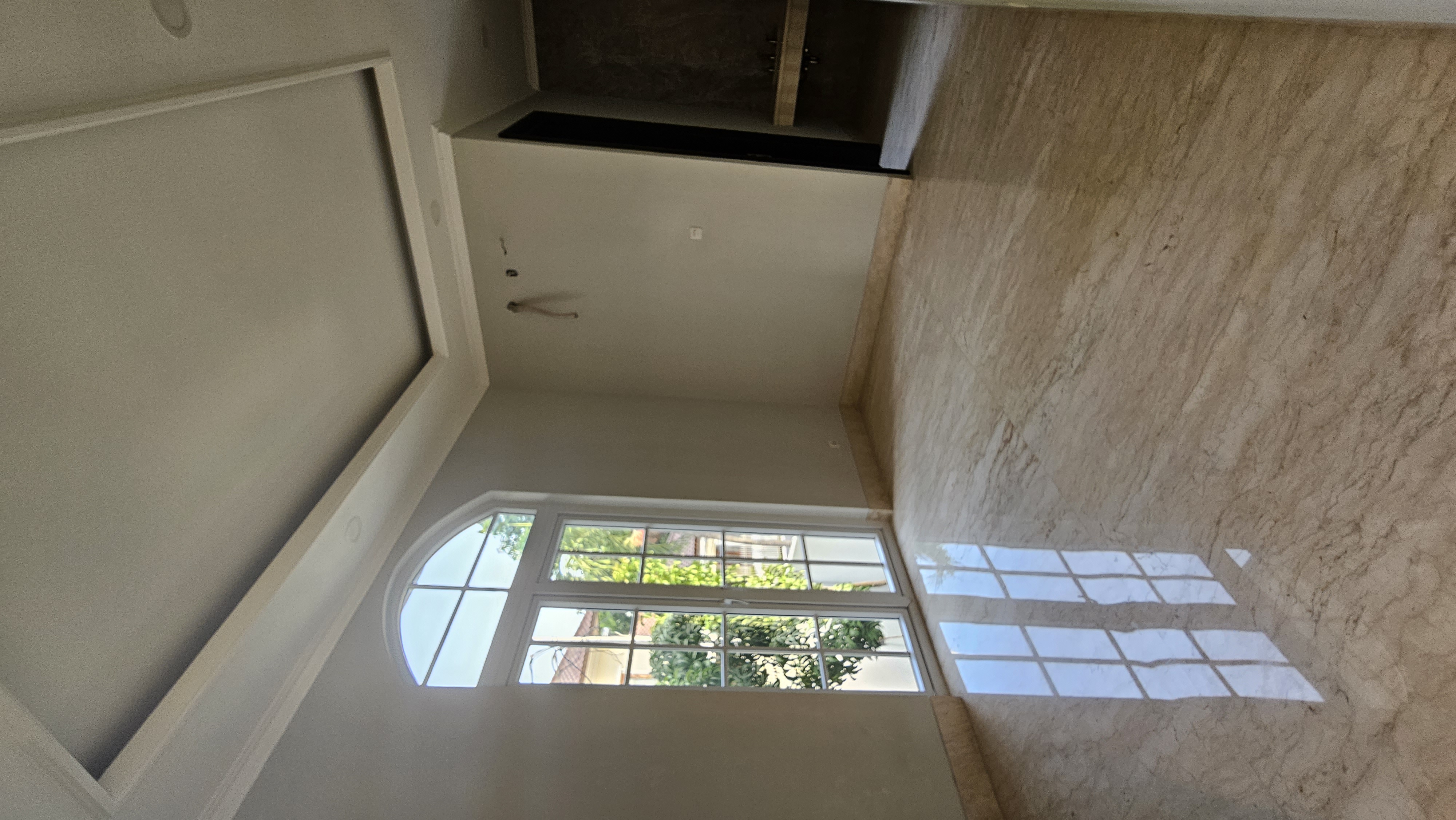 Rumah Mewah 3 Lantai Dijual di Kebayoran Baru – Kolam Renang dan Lift Pribadi