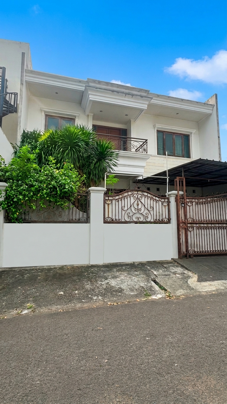 Rumah 2 Lantai di Kebayoran Baru dengan Rooftop, Dekat Gandaria City & Rspp