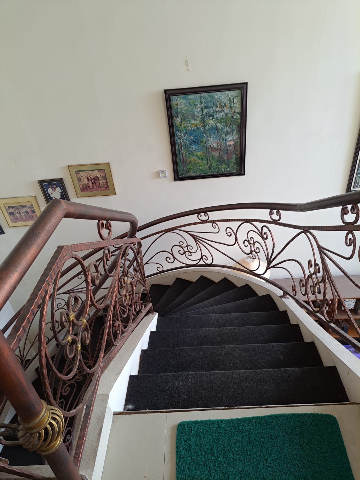 Rumah 2 Lantai di Kebayoran Baru dengan Rooftop, Dekat Gandaria City & Rspp