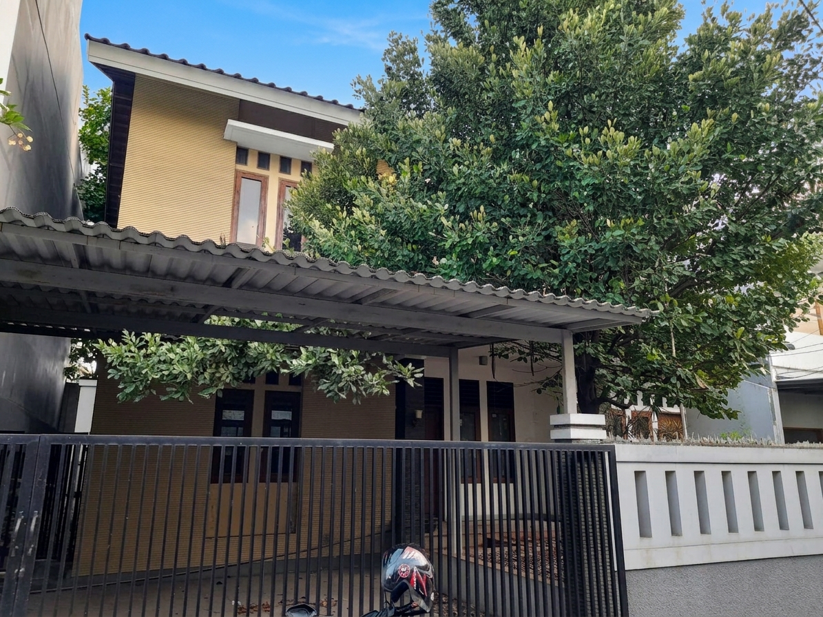 Jual Rumah 2 Lantai di Kebayoran Baru, Dekat Panglima Polim