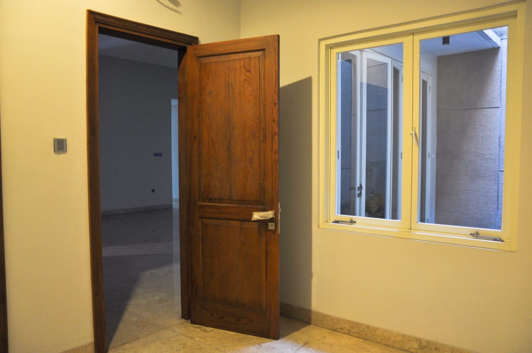 Rumah Siap Huni Di Area Kebayoran Baru, Dekat Gandaria City, Blok M, Akses Mudah