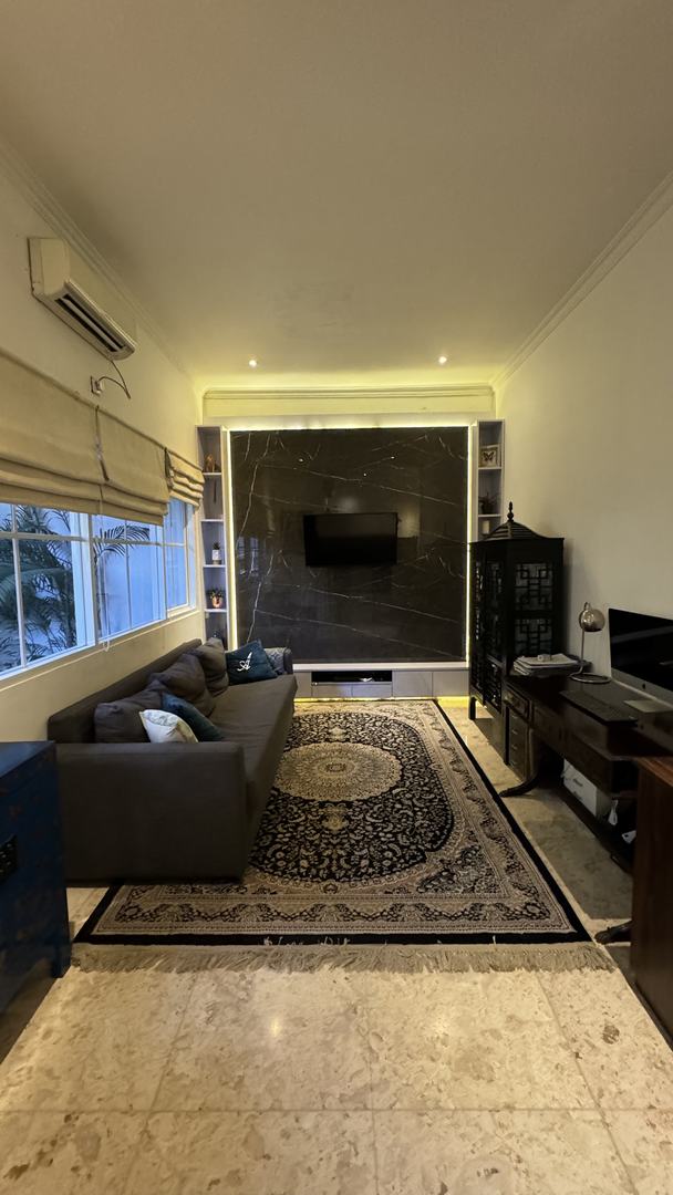 Rumah Modern 2 Lantai di Area Elit Pakubuwono Jakarta Selatan, Private Pool & SHM